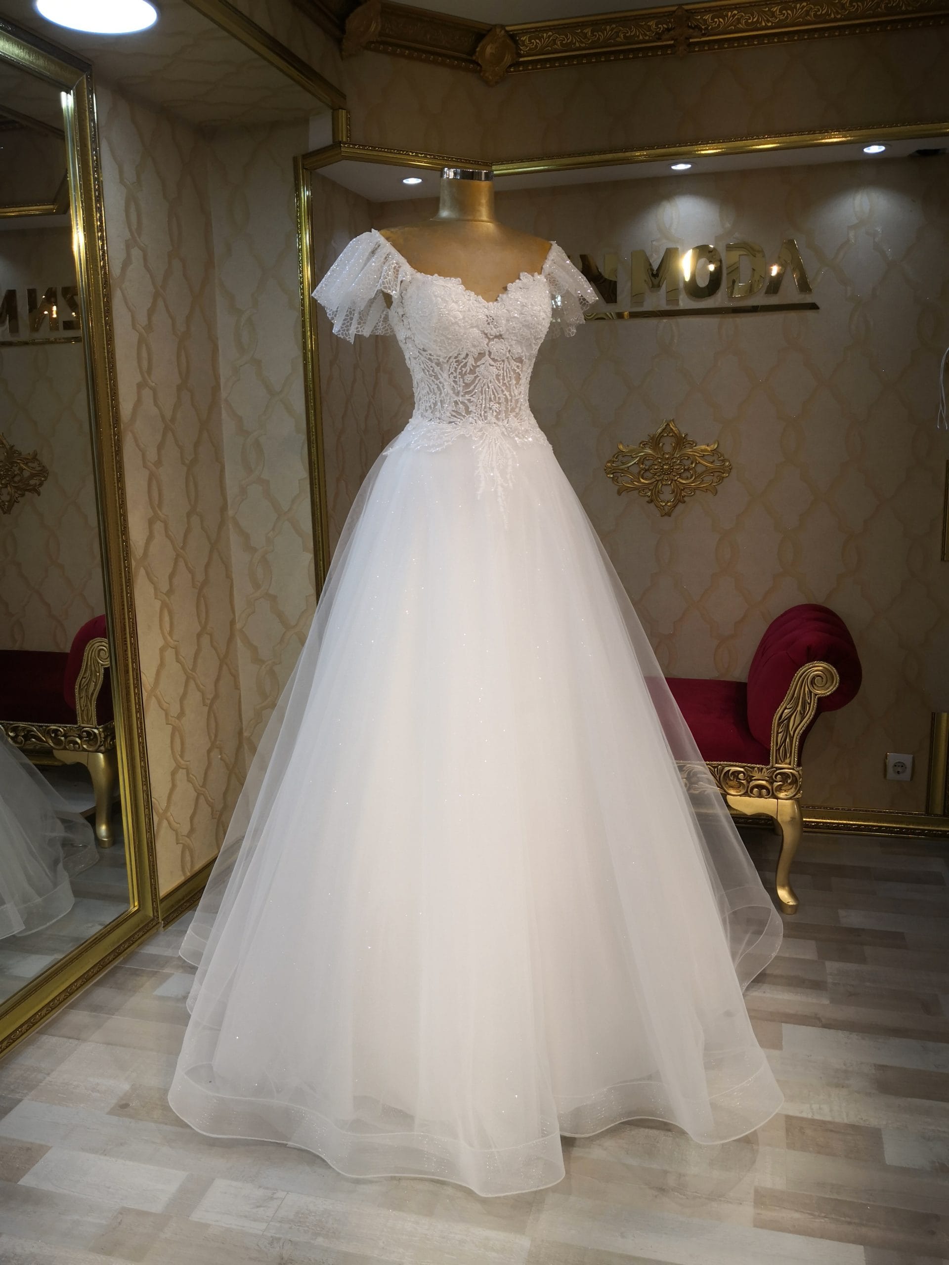 İclal Model Helen Model Gelinlik