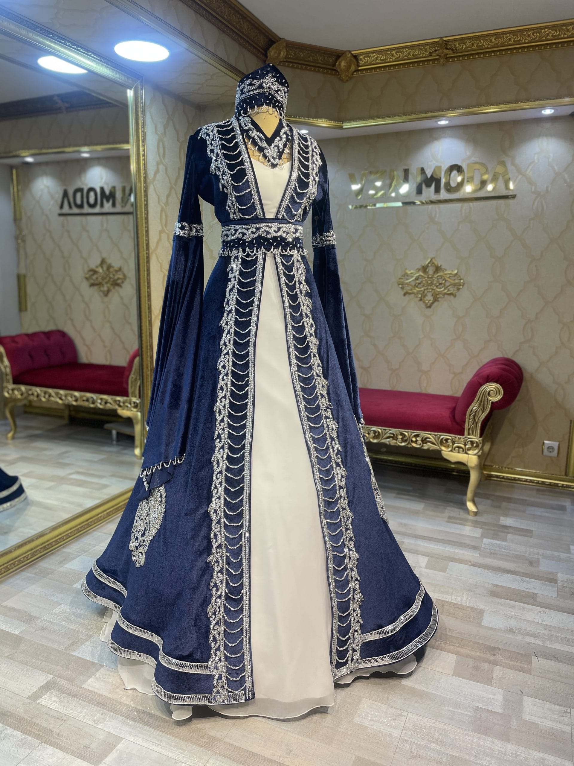 Ahu İşlemeli Lacivert Kaftan Kınalık - Görsel 6